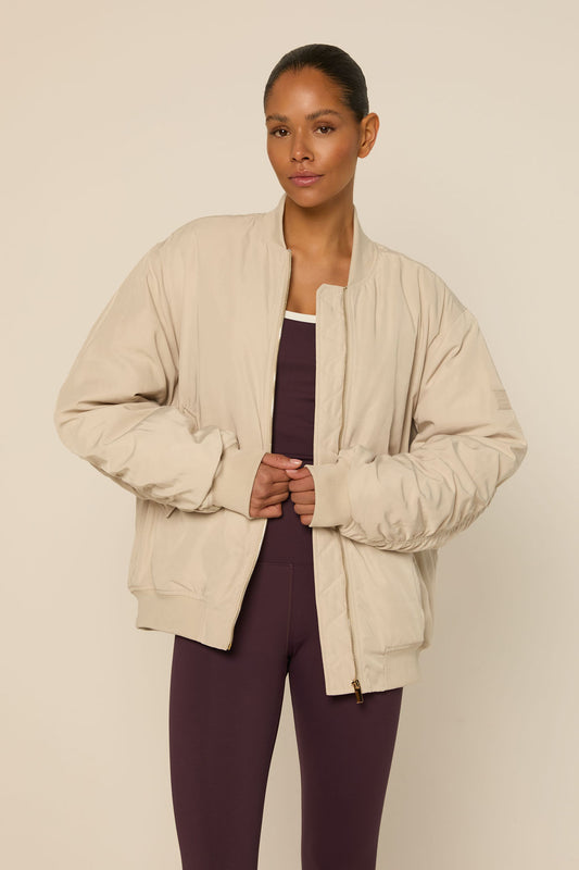 Lina Bomber | Oatmilk