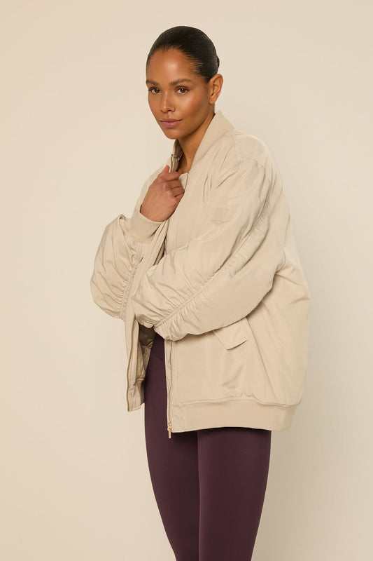 Lina Bomber | Oatmilk