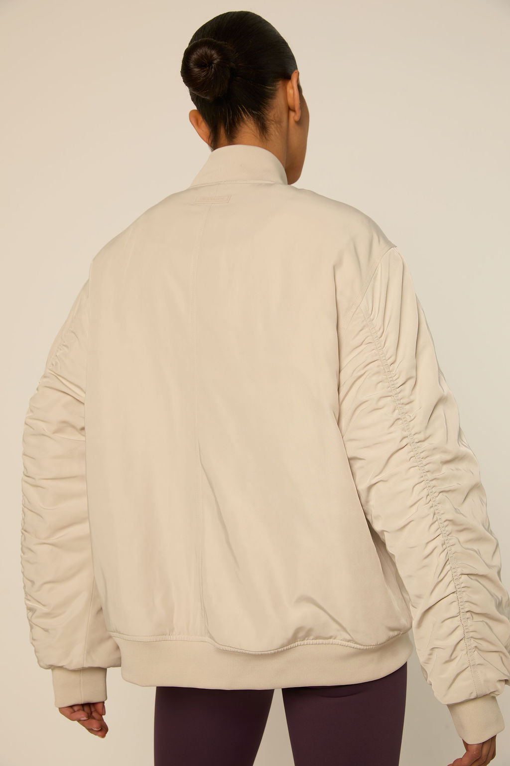 Lina Bomber | Oatmilk