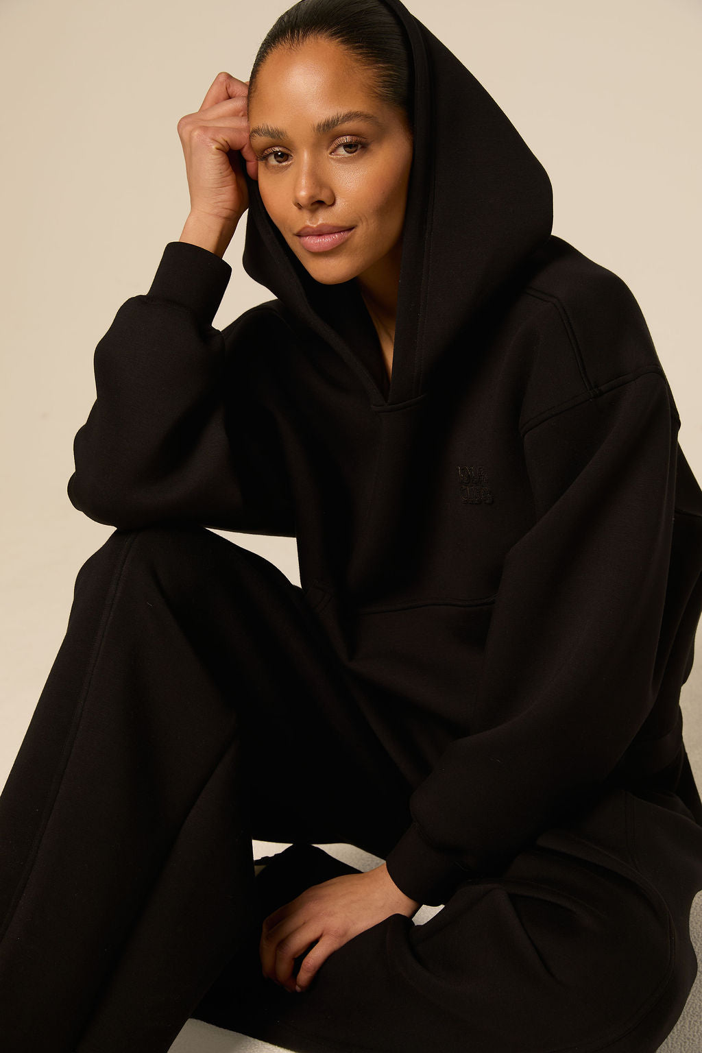 Lois Hoodie | Black